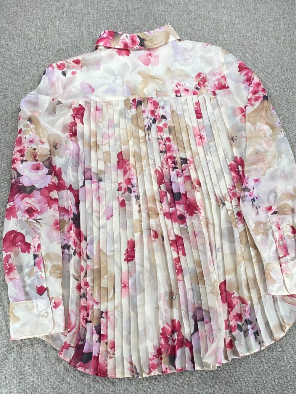 Chaps Button Up Blouse Top Women's Small Multicolor Floral Pleated Back - Picture 11 of 11